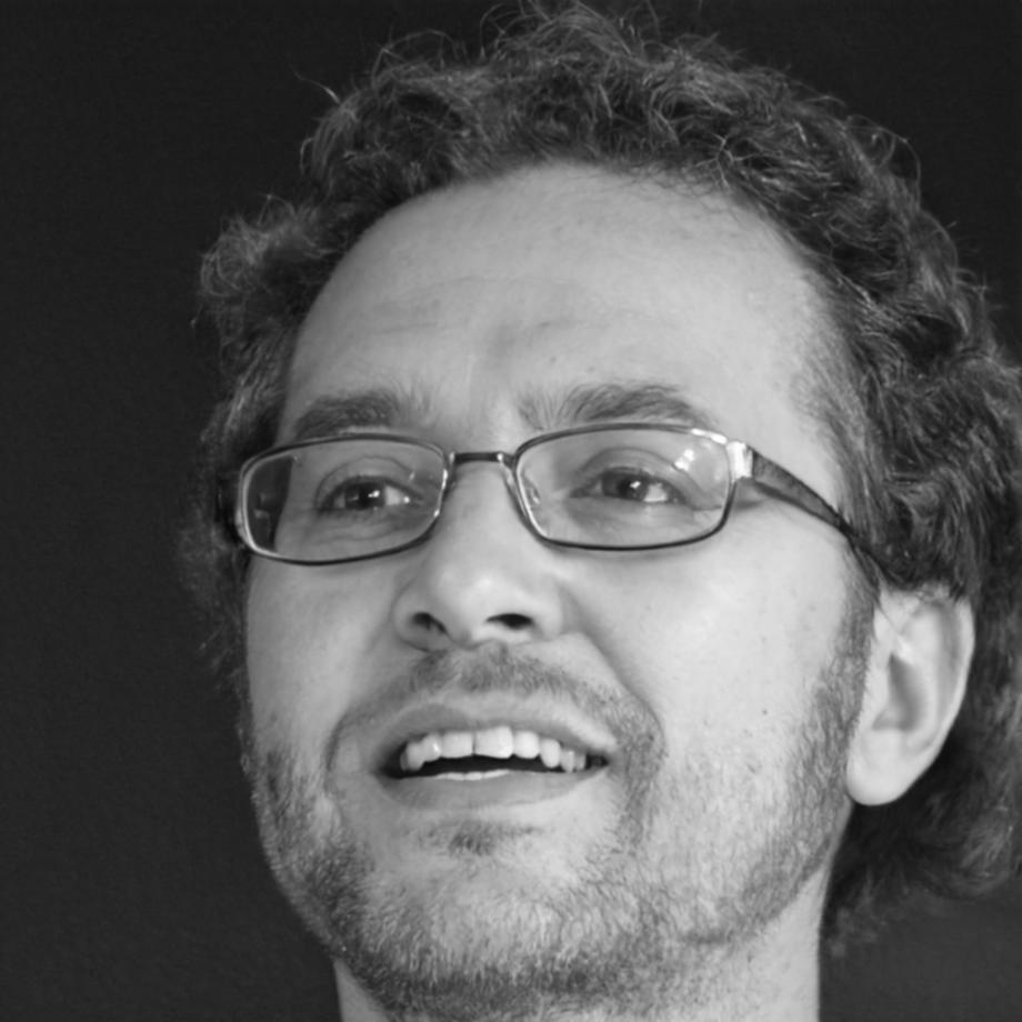 Portrait de Pierre Dubois, expert en finance